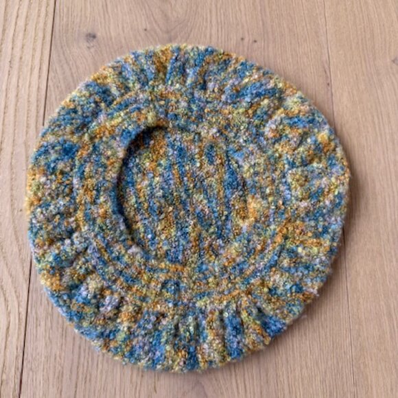 Clayeux Round Textured Beret – Size 4 - Picture 2 of 6